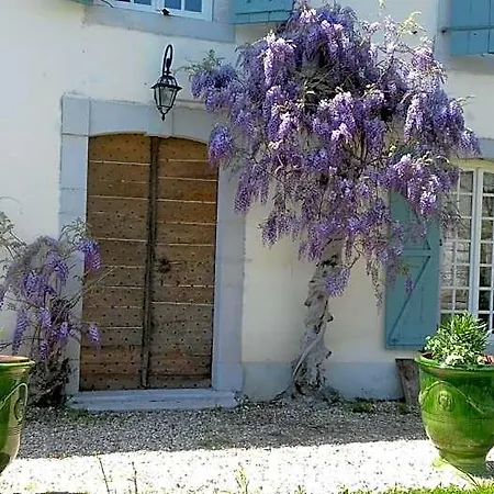 Maison De L Eveque D'ozenx לינה וארוחת בוקר