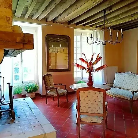 לינה וארוחת בוקר Maison De L Eveque D'ozenx *